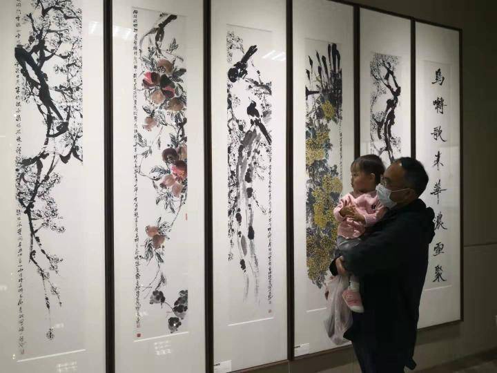 “墨许飞白——李青松作品展”在山东省文化馆开幕
